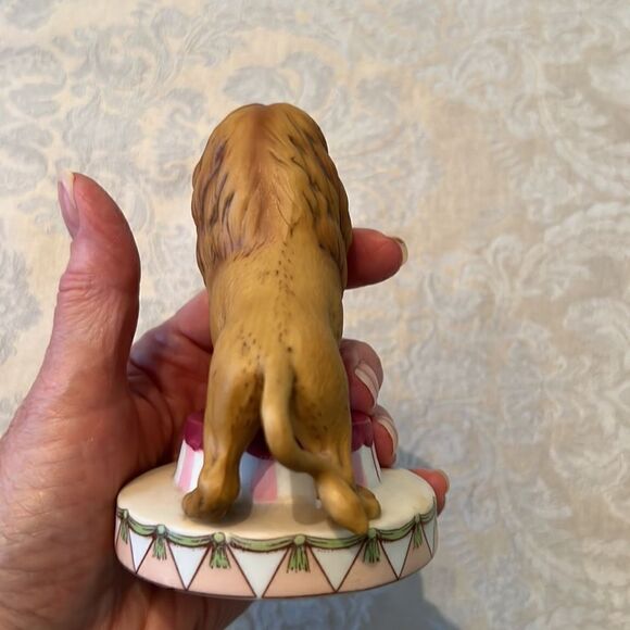 Vintage Wallace Berrie 1983 porcelain #9608 Lion no chips cracks or fading EVC - Picture 9 of 11